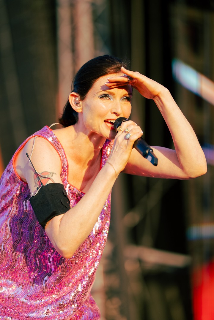 LOVESTREAM - Sophie Ellis - Bextor